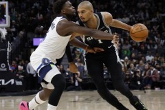 爱德华兹砍下生涯新高55分 50+次数并列队史第一