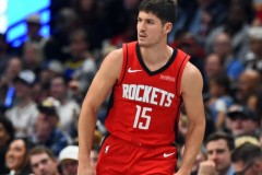 火箭后卫谢泼德替补砍18分 杜兰特赛后盛赞其表现