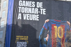 巴萨主席候选人挂梅西海报 利用梅西为选举拉票