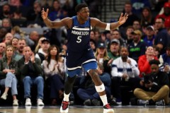 森林狼连续103场得分破百被勇士终结 排名历史第三