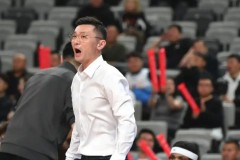 新疆男篮主教练刘炜因身体原因辞职 发文致谢俱乐部