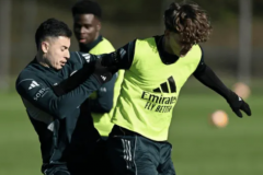 萨利巴与道曼回归训练 枪手队长缺席